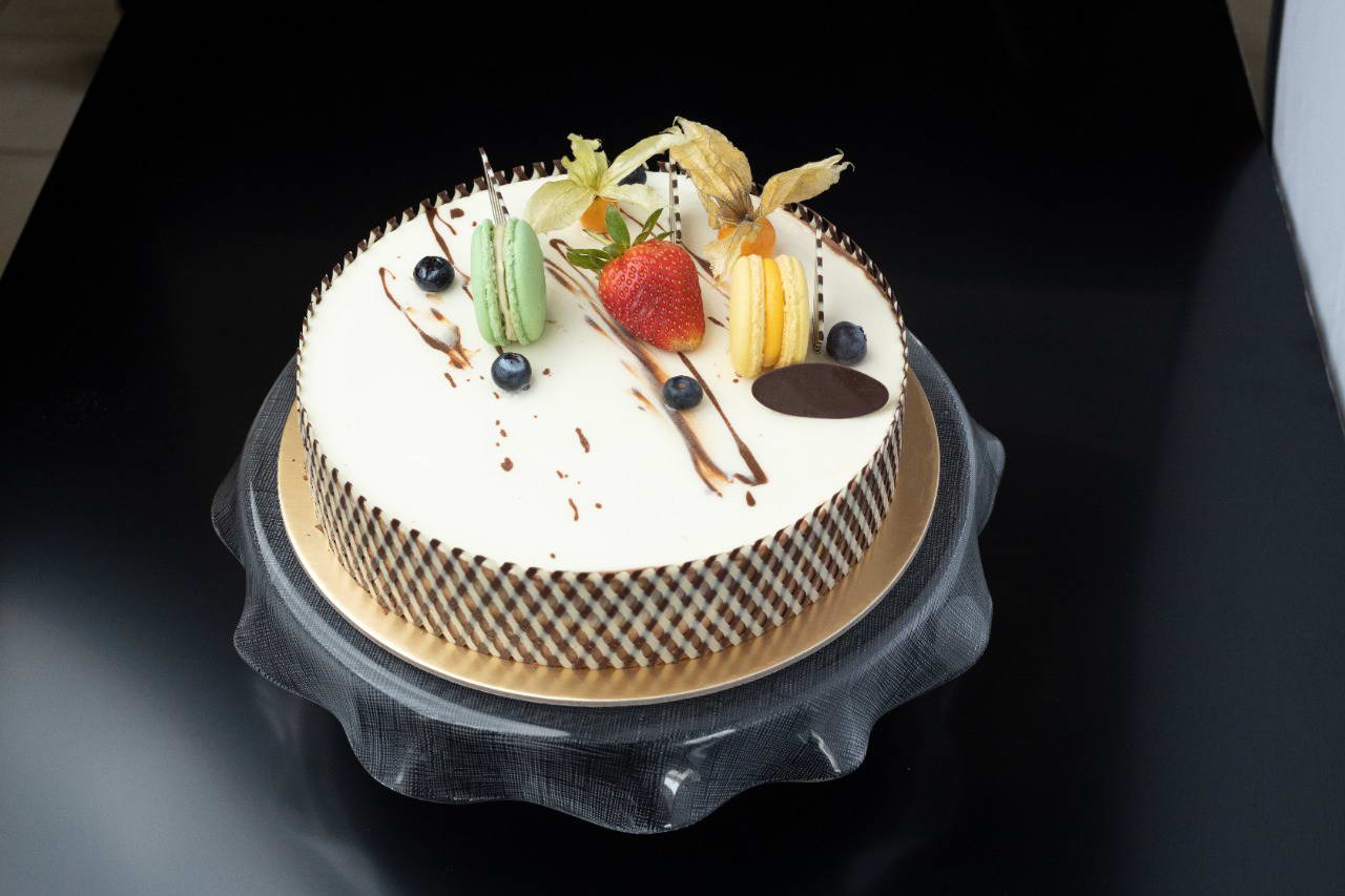 Chocolate Vanilla Cake